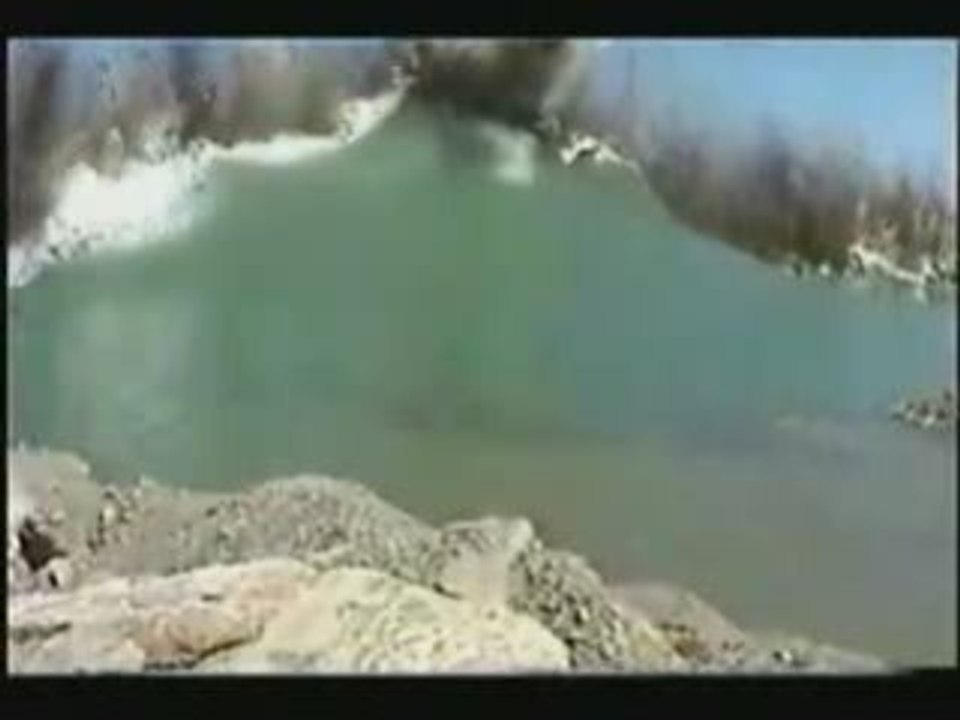 Mini tsunami
