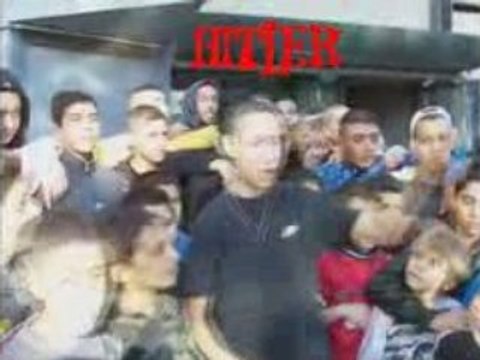 Les Microbes - Hitler