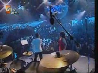 Hadise & Kenan Dogulu-Olmaz   -YEP YENI