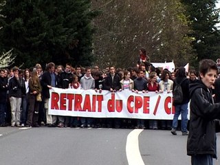 Mouvement Etudiant Poitiers / Hiver 2006