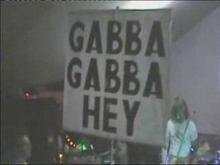 The Ramines-i don't wanna walk around with you/pinhead