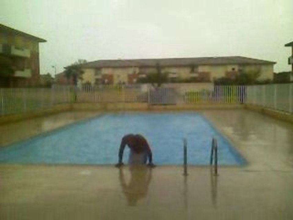 Sous l orage piscine