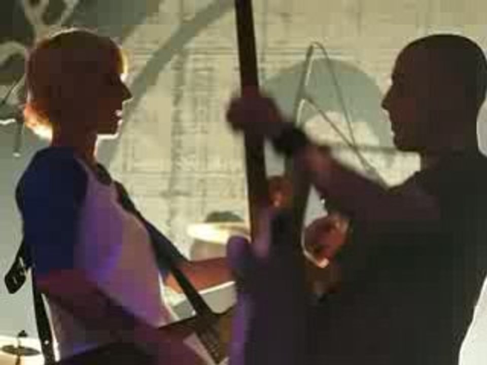 Sarah Bettens (ex- K's Choice) @ EMontmartre - Not an Addict