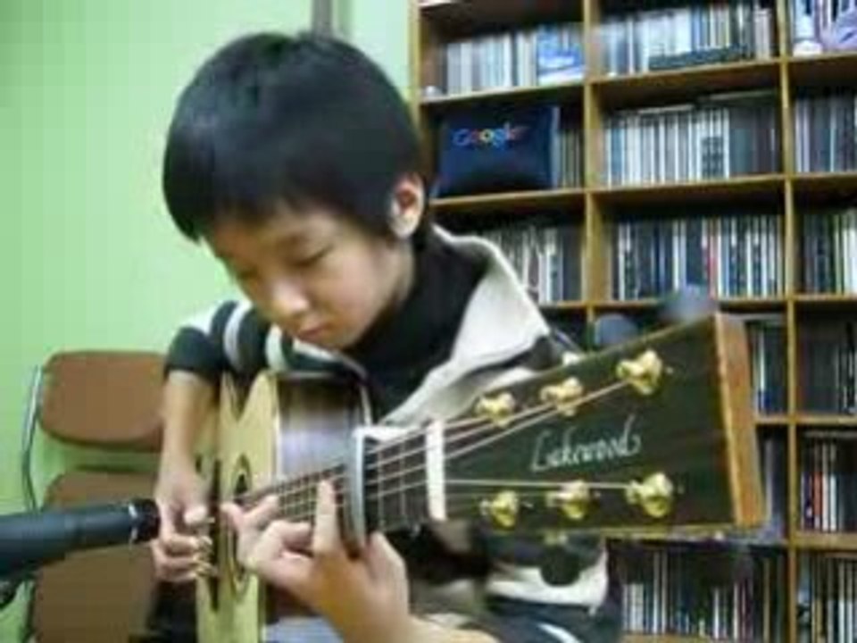 Howl's Moving Castle Theme Song - Sungha Jung