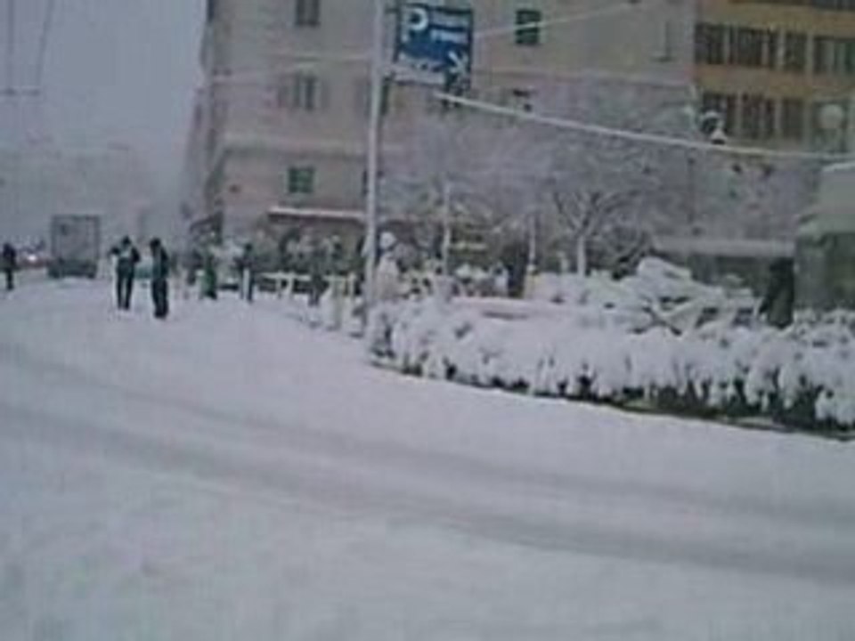 MARSEILLE VIEUX PORT  SOUS LA NEIGE"CHOU" 2009