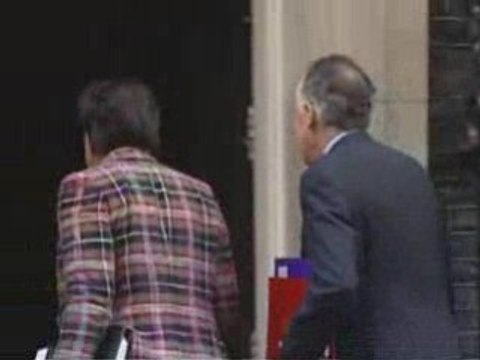 Hain rapped over donations row