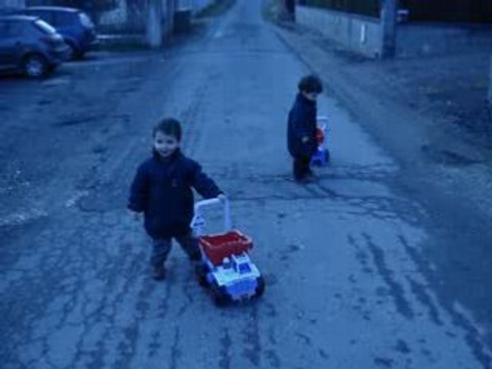 Les camions dans la rue