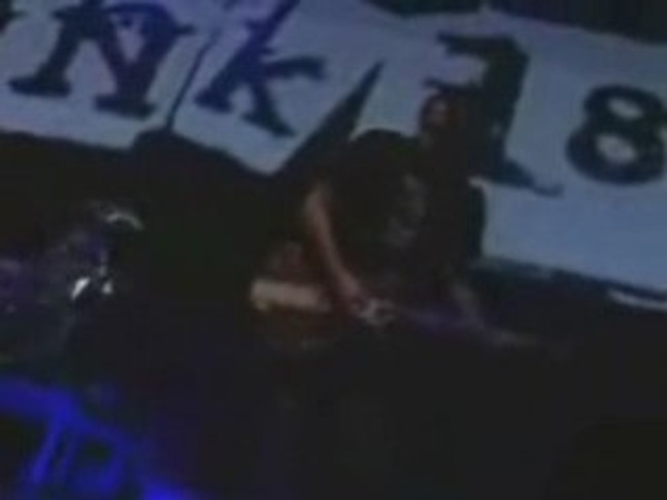 Blink-182 - dumpweed (live kroq almost acoustic x-mas)