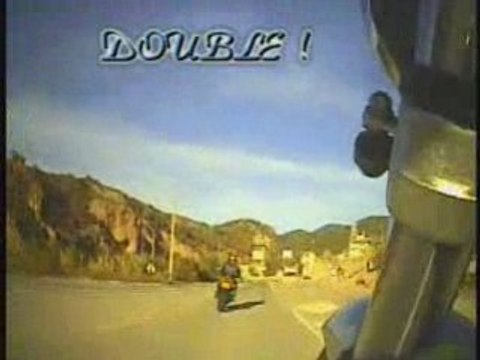 Triumph Speed four / Suzuki Sv 1000 - wheelings - curves