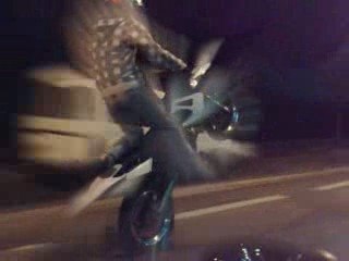 Sessions stunt Derbi 2009 (plus new son +effet)