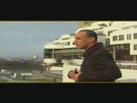 ADES avec ROZNOIR NOUVEAU CLIP !!!!! Ton moment fait mal