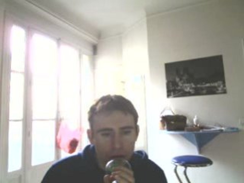 Wiwi égratigne "Tout le monde chante"