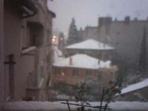 9h du matin Mercredi 7-01-2009 neige à Marseille