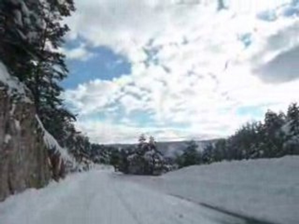 PAS LOIN DE GREOLIERES LES NEIGES