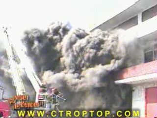 Pompiers Backdraft Explosion de Fumées