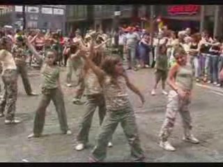 justine aux carolos danses  2005