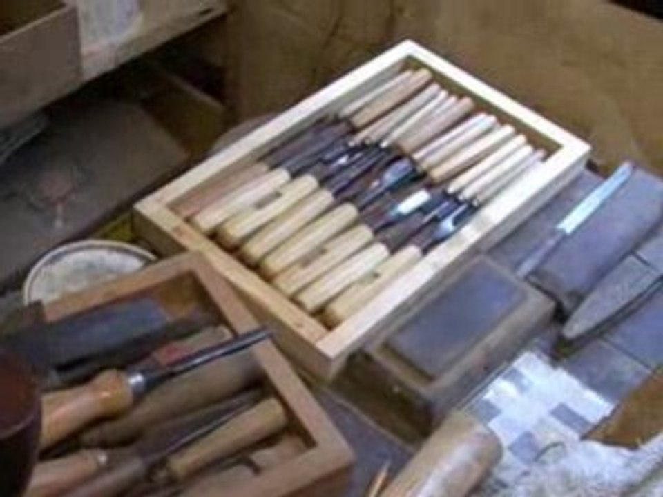 Armel Balac: Ebéniste d'art à Morlaix.
