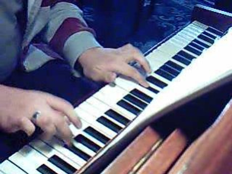 moi au piano