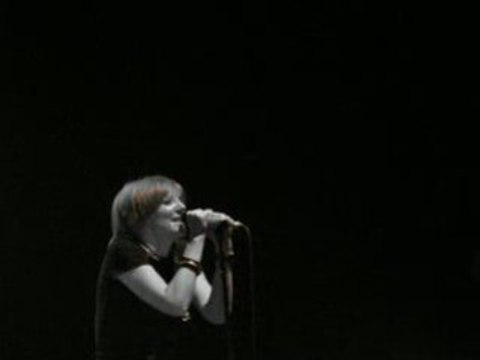 Portishead @ Zénith | 06.05.2008 - Glory box