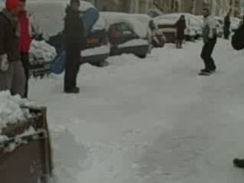 chute en snowboard marseille sous la neige