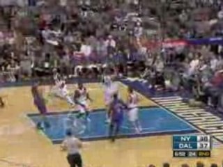 NBA Al Harrington steals the ball from Dirk
