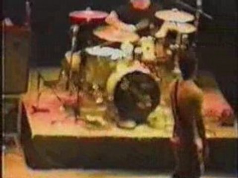 05 blink-182 - Does My Breath Smell (Liberty Hall)