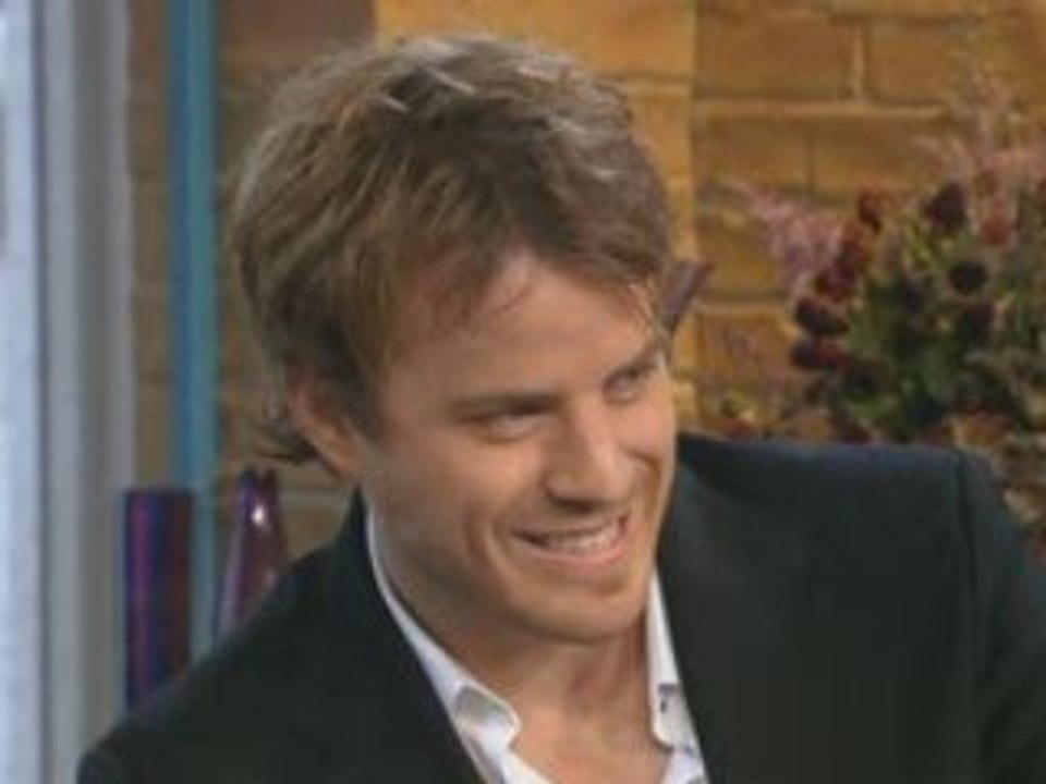 Robert Kazinsky September 07