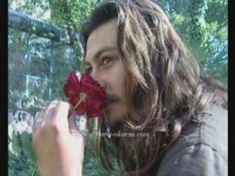 Barış Akarsu - Gel Gör Beni Aşk Neyledi