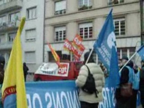 manifestation syndicats européens, sarkozy est au parlement
