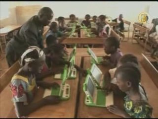 Щедрый подарок на Рождество: каждому ребенку  по ноутбуку