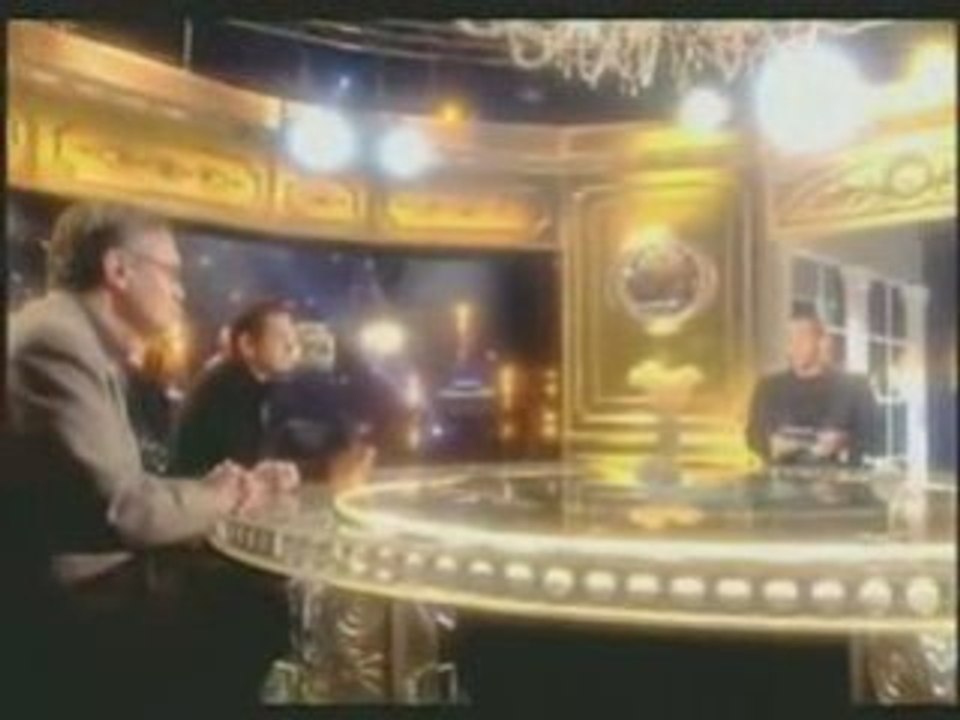 Un courageux juif vs Un stupide sioniste menteur