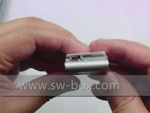 Clamp Mini MP3 Player Silver Colour - 2GB