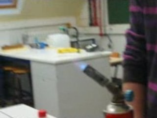 Expérience n°2 : Origine des couleurs aurorales