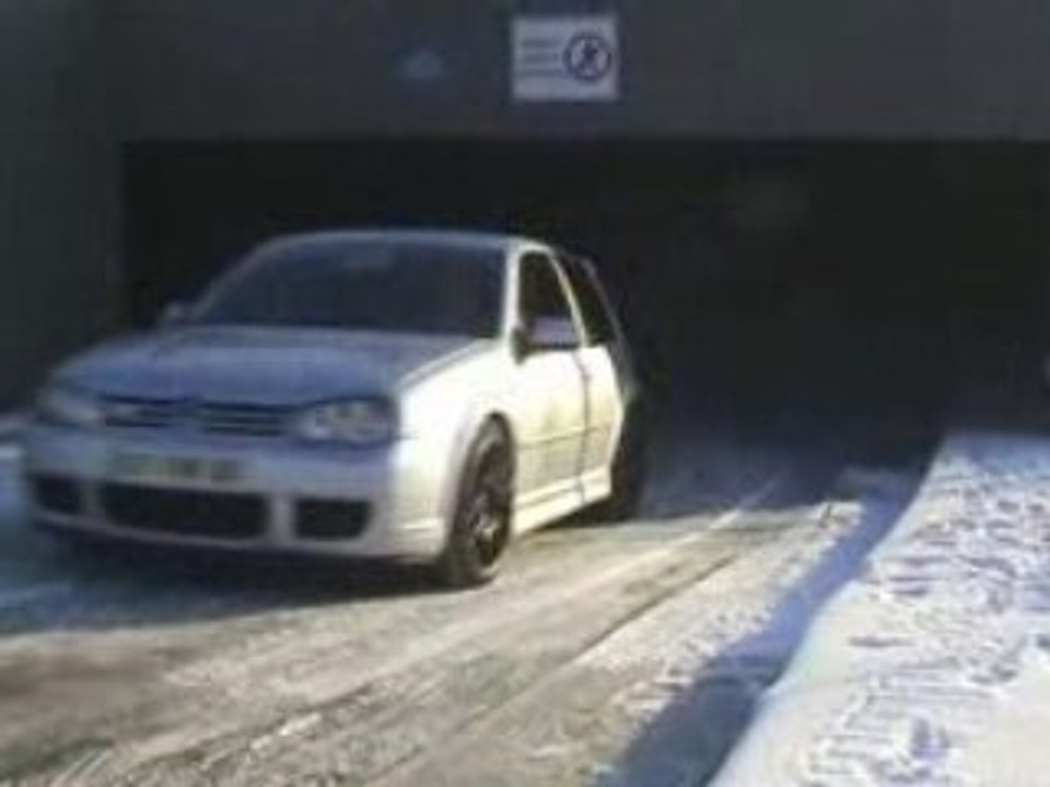 M2U00055