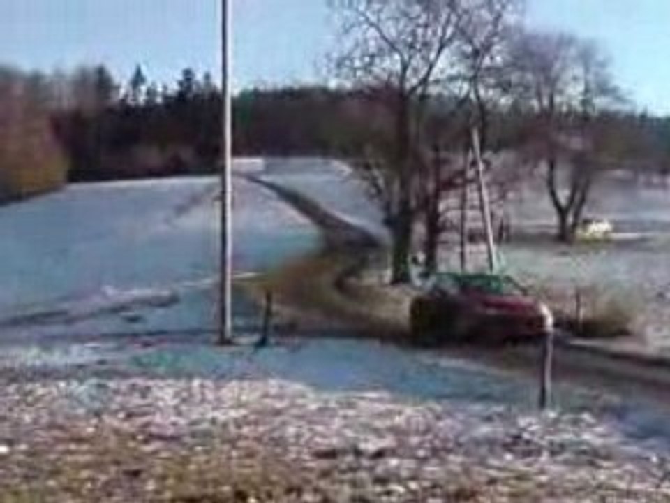 C4 WRC et un SANGLIER !!! limite crash. essais citroen  2009