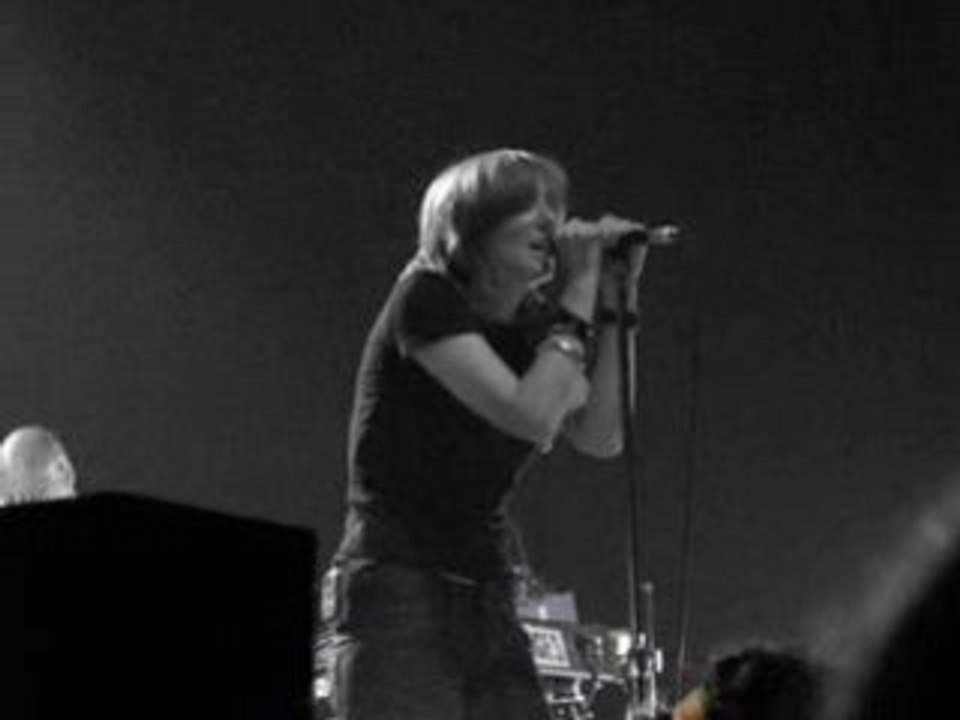 Portishead @ Zénith | 06.05.2008 - Nylon Smile