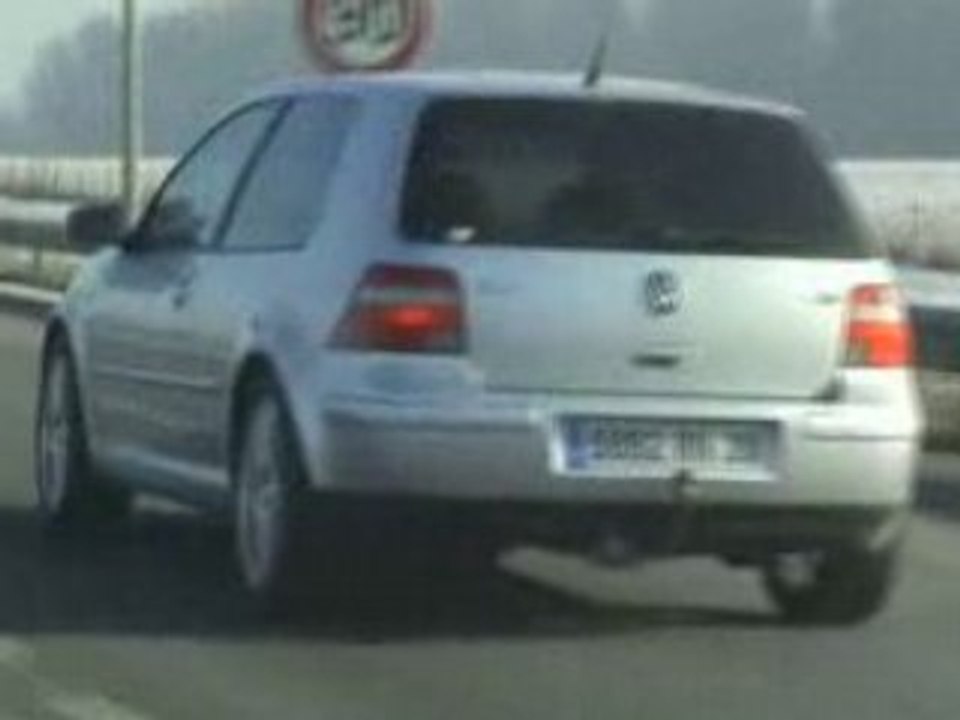 M2U00033