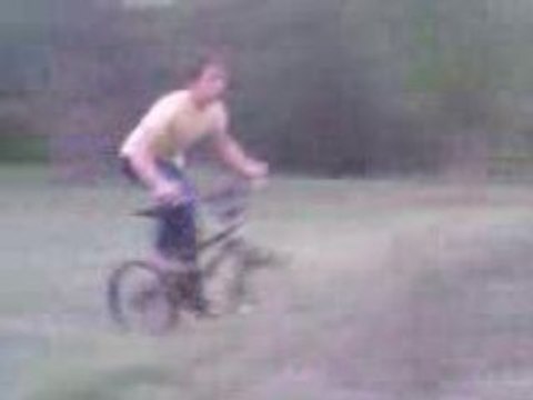 yohan le blereau qui sait pas faire du velo mdr