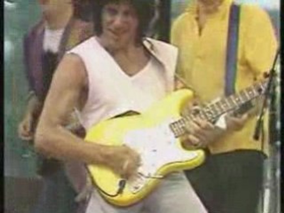 Jeff Beck & Steve Lukather & Jan Hammer(live) - Freeway Jam