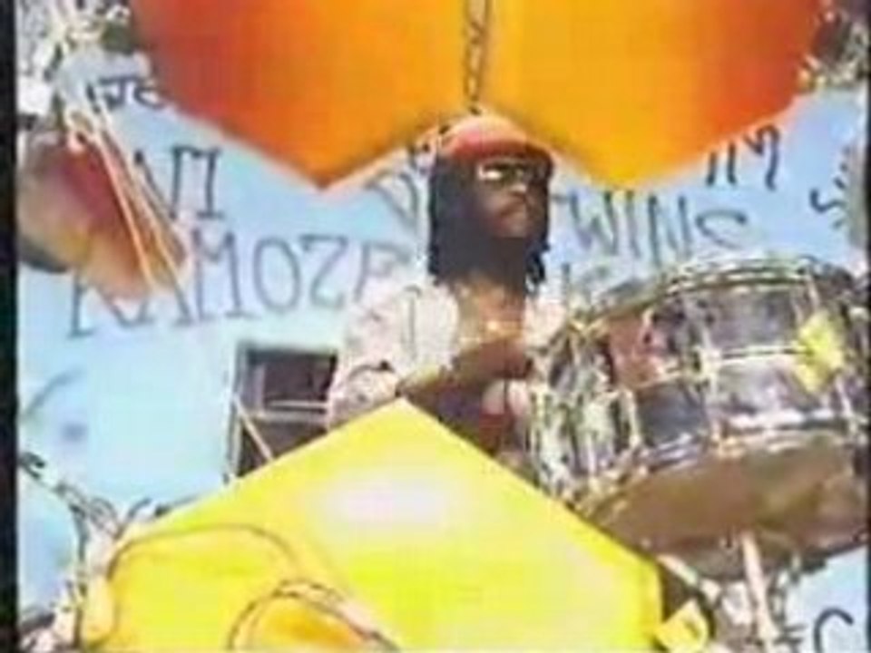 Dennis Brown ft Sly Robbie - Revolution