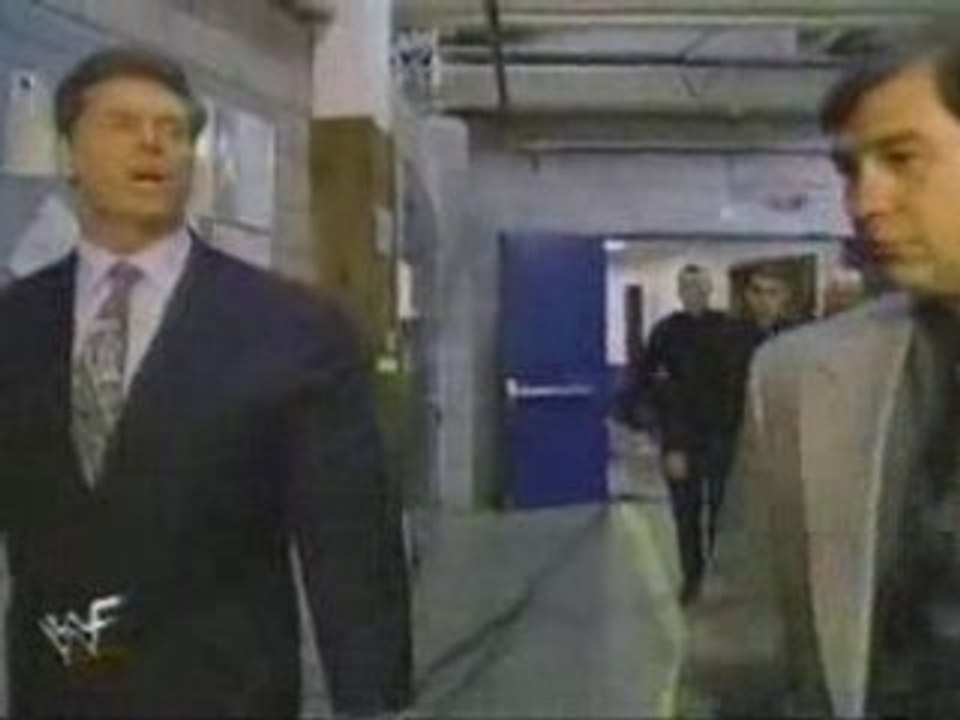 RAW is WAR 30/03/98 - Vince segment backstage two - Parte 8
