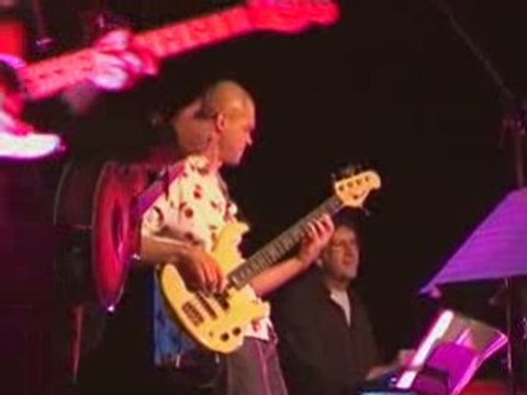 ARLY KARLSEN PRESENTE