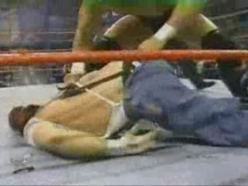 RAW is WAR 30/03/98 - NAO vs. Foley e Charlie 2/2 - Parte 20