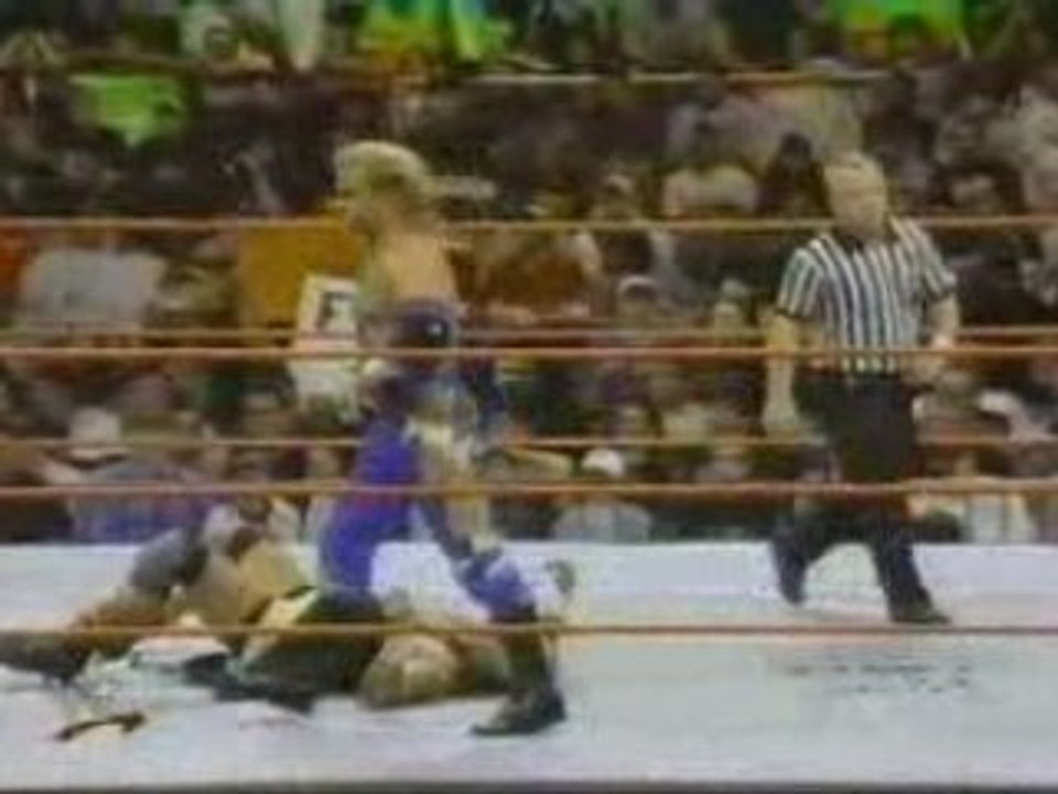 RAW is WAR 30/03/98 - Head Bangers vs. Midnight E - Parte 18
