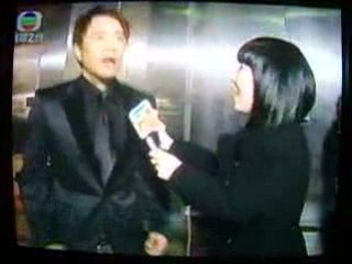 Hacken funny face, hurries in to JSG