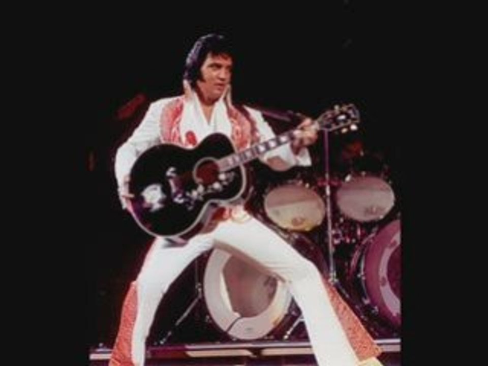 musique du monde   - Le king n'est plusTres belle hommage ki