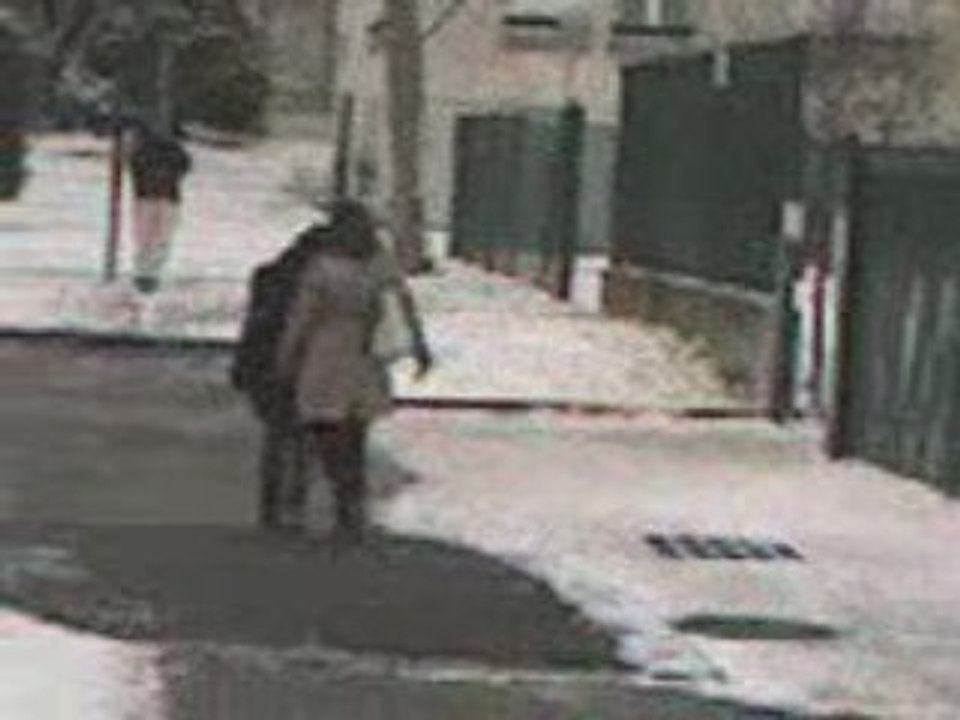 MEUF QUI GLISSE BIEN ! MEUF DU LYçEE JEAN ROSTAND 93420