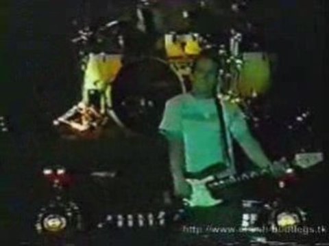 03 blink-182 - Aliens Exist (The Mark Tom and Travis Show)