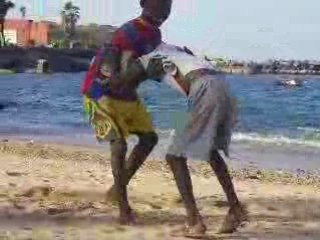 PETIT LUTTEUR DEVIENDRA GRAND