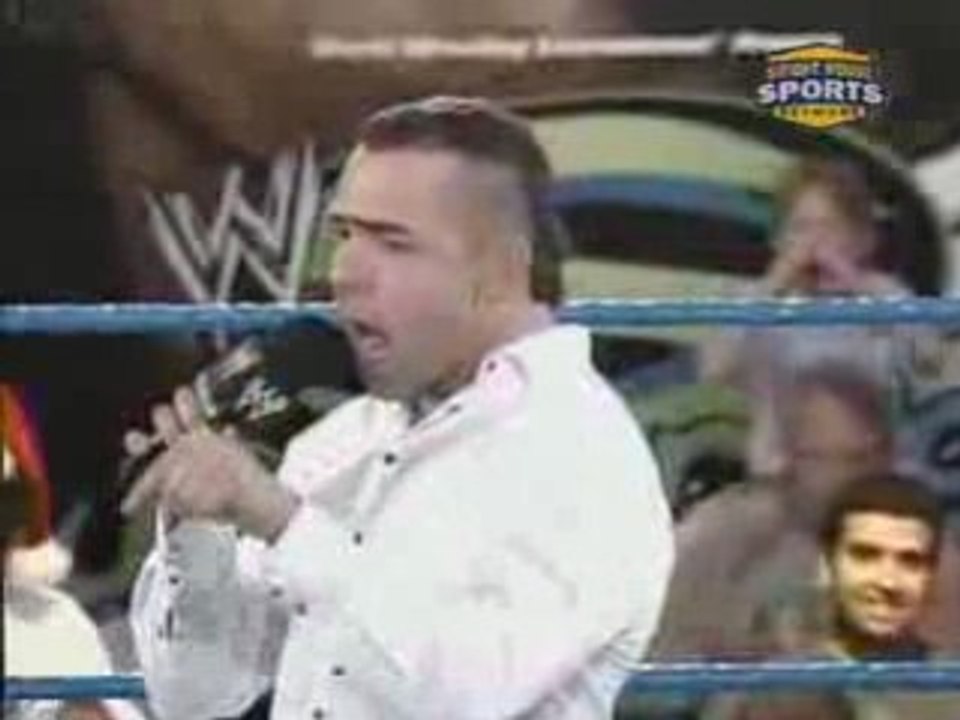 Beth Phoenix attacks Alicia Fox